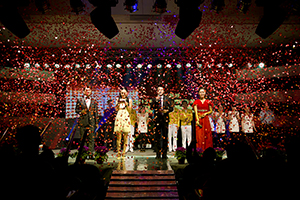 華工(gong)科(ke)技(ji)2013年(nian)度傑出優(you)秀員(yuan)工(gong)頒獎典禮舉行